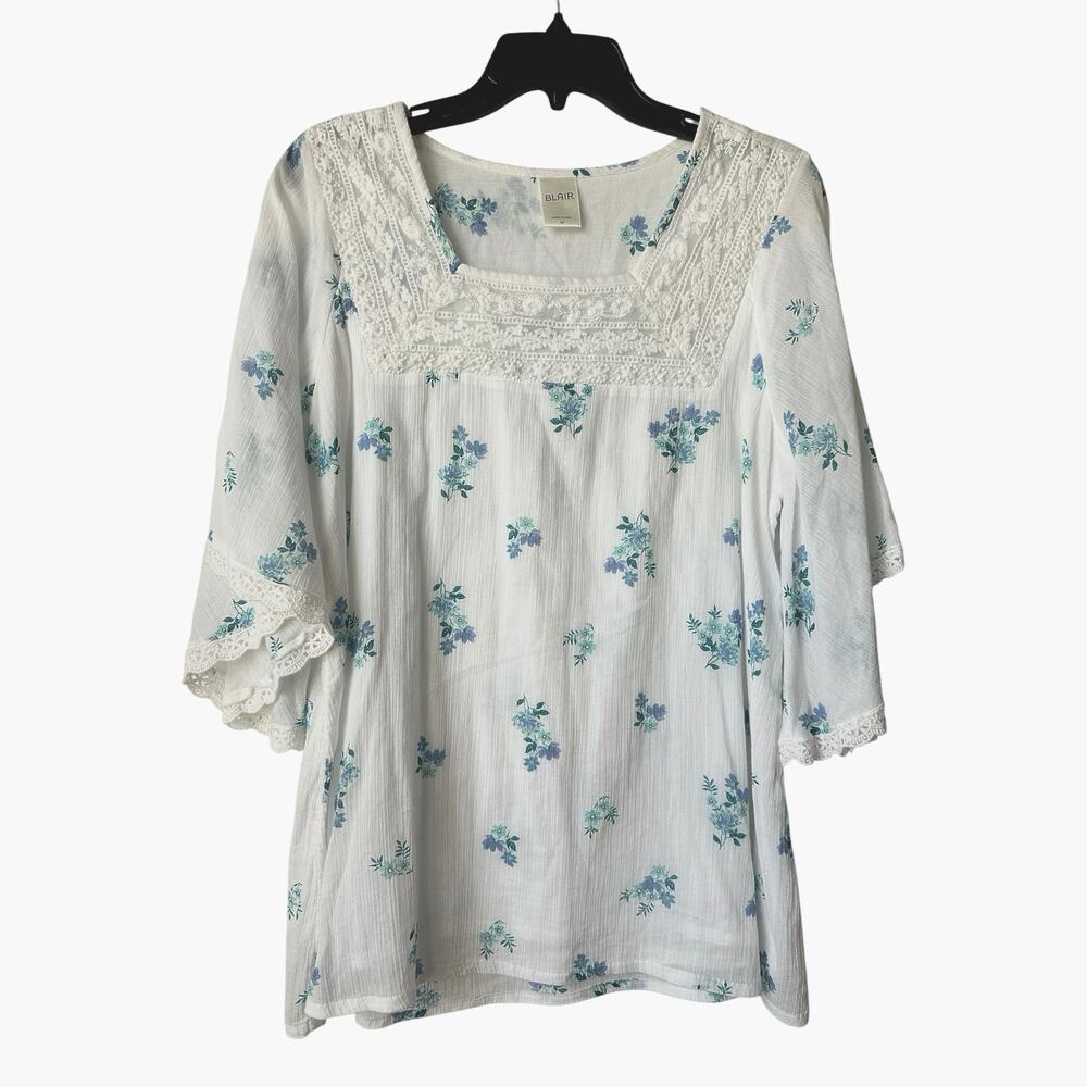 BLAIR White Floral Cottagecore Peasant Top Flared Sleeves Laced Women’s Medium